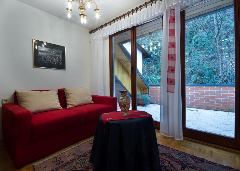 Apartment Nina With Private Terrace Tour As ลูบลิยานา ห้อง รูปภาพ