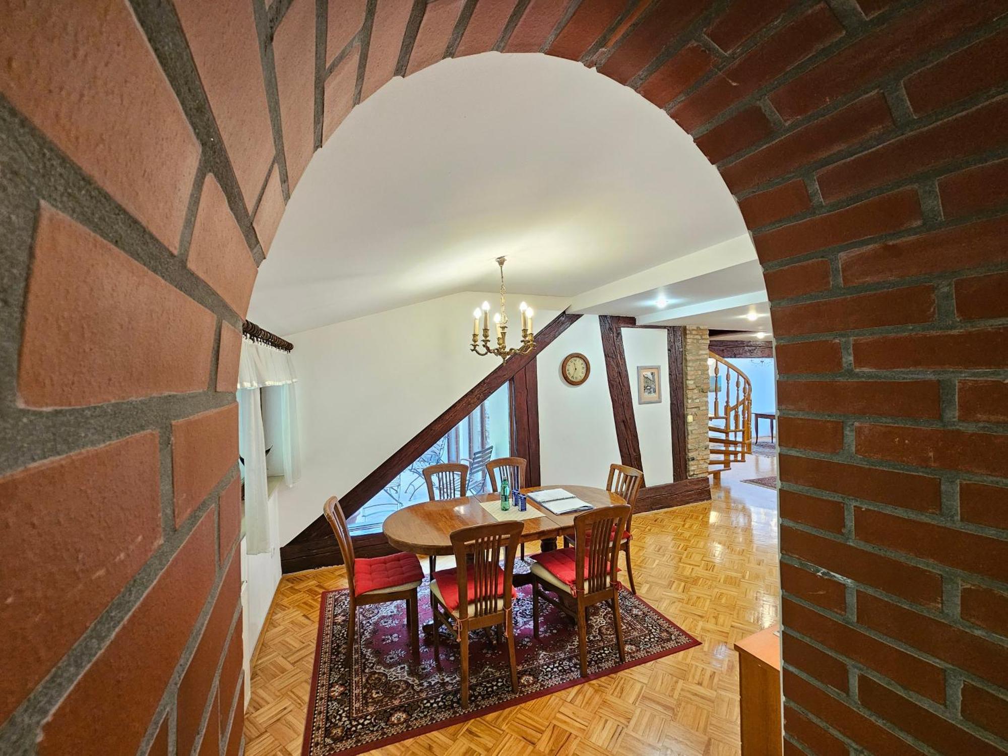 Apartment Nina With Private Terrace Tour As ลูบลิยานา ภายนอก รูปภาพ